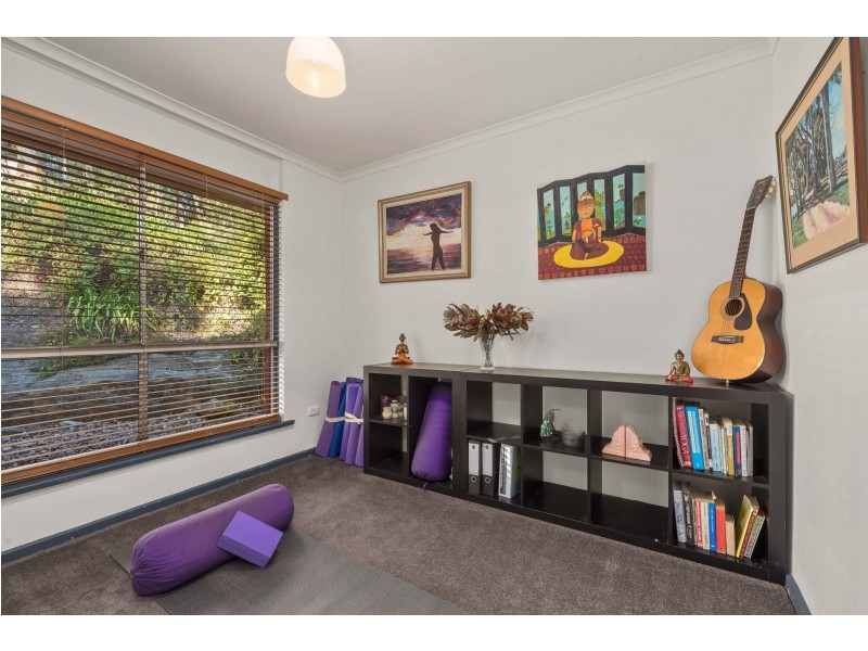 22 Oak Ave, Bridgewater SA 5155