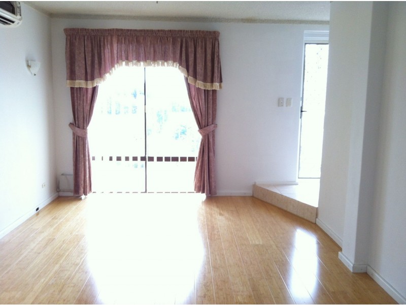 1/158 Melville Parade, Como WA 6152