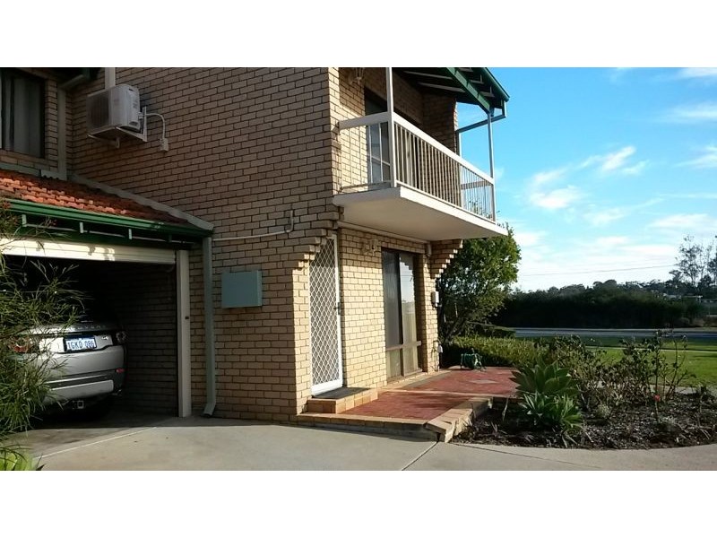 1/158 Melville Parade, Como WA 6152