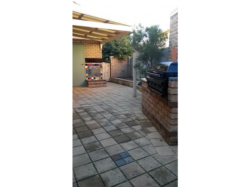 1/158 Melville Parade, Como WA 6152