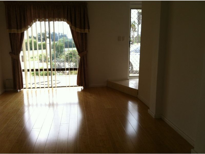 1/158 Melville Parade, Como WA 6152