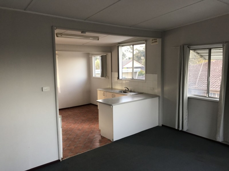 21 Wirigi Street, Berkeley Vale NSW 2261