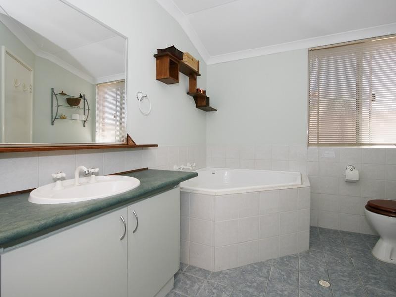 9 Aruba Court, Southern River WA 6110