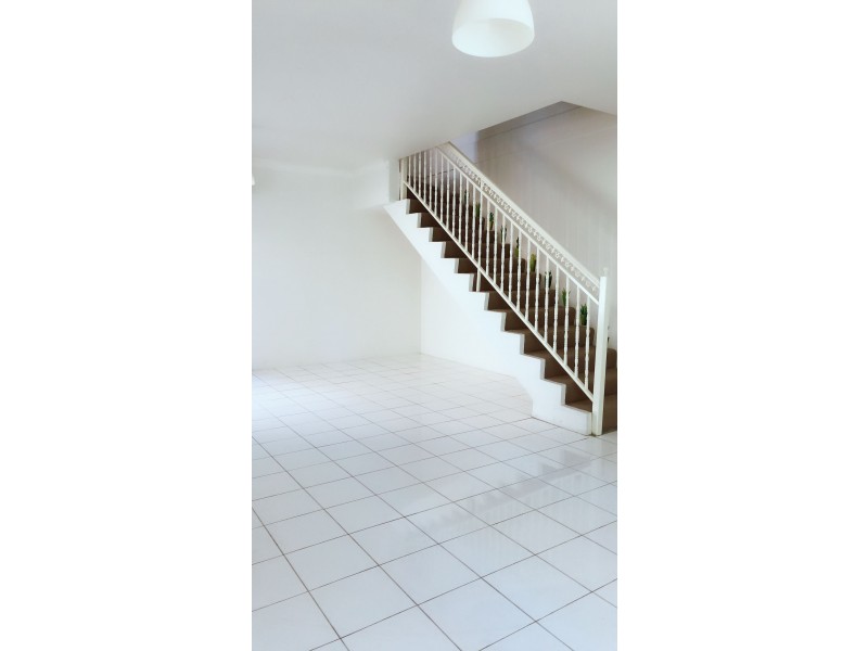 10/2-4 Myrtle Rd, Bankstown NSW 2200