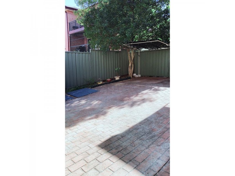 10/2-4 Myrtle Rd, Bankstown NSW 2200