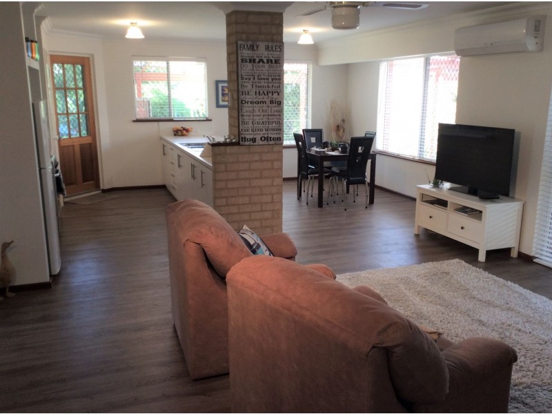 1 Arrowrock Retreat, Greenfields WA 6210