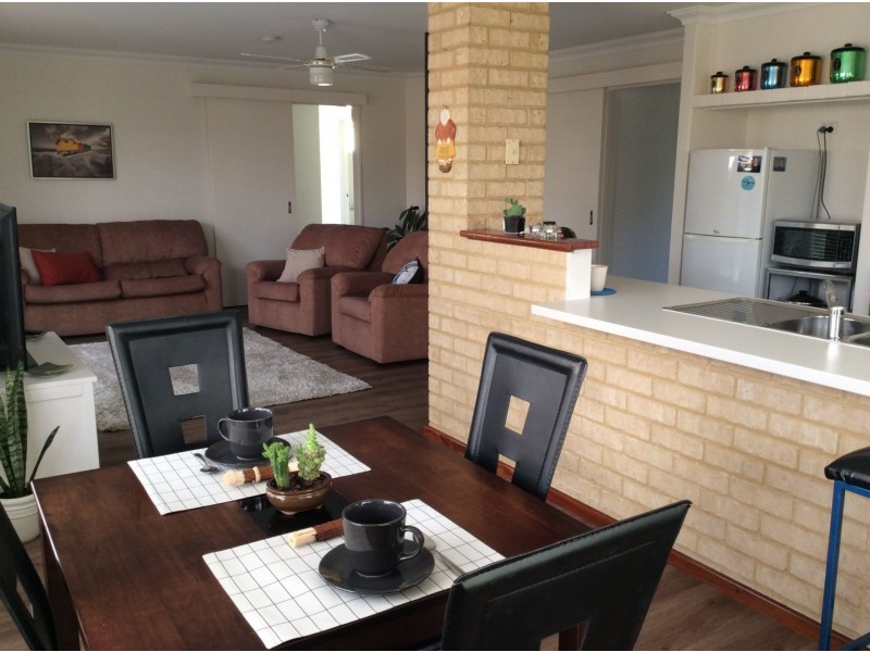 1 Arrowrock Retreat, Greenfields WA 6210