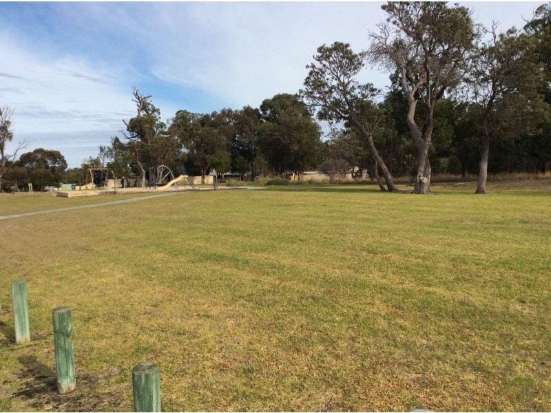 1 Arrowrock Retreat, Greenfields WA 6210
