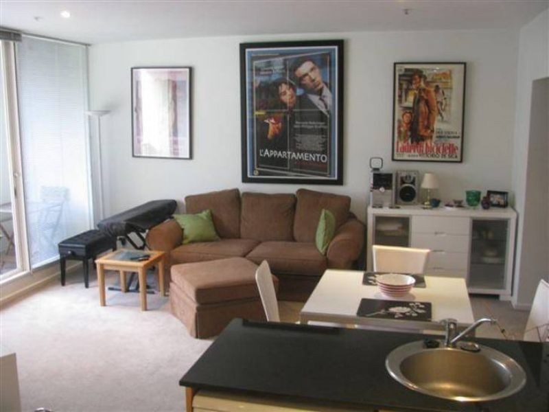 1102/82 Queens Road, Melbourne VIC 3004