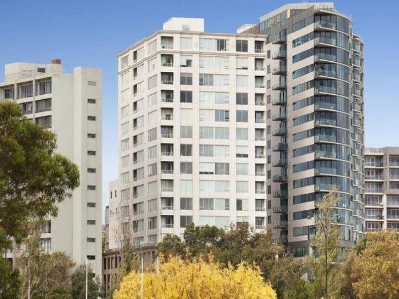 1102/82 Queens Road, Melbourne VIC 3004