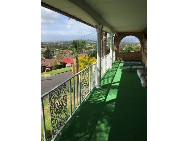 4 Matthews Drive, Mount Warrigal NSW 2528