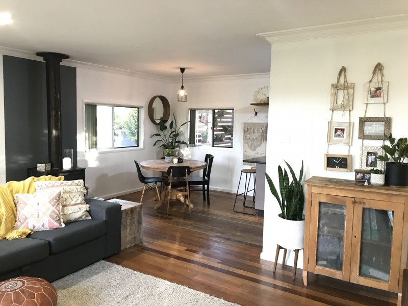 2 Duke Street, Uralla NSW 2358