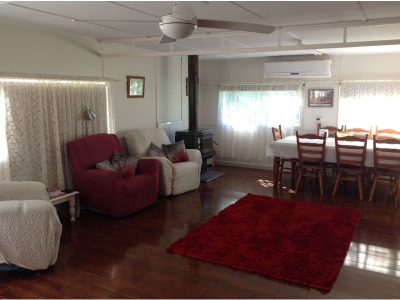 38 Lachlan Street, Euabalong NSW 2877