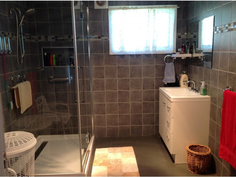 38 Lachlan Street, Euabalong NSW 2877