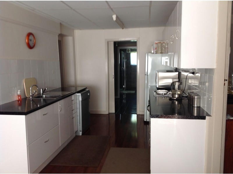 38 Lachlan Street, Euabalong NSW 2877