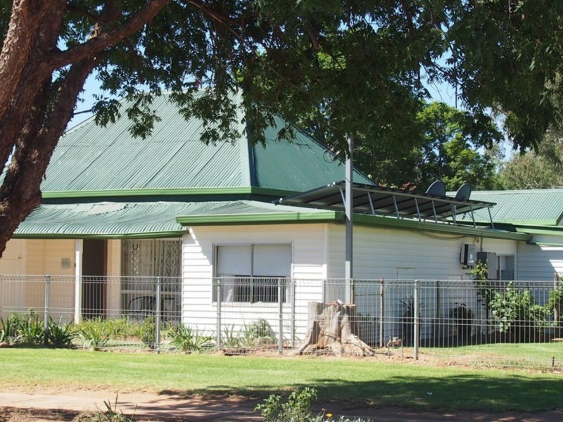 38 Lachlan Street, Euabalong NSW 2877