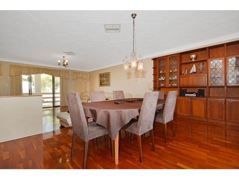 7 Suiza Place, Carine WA 6020