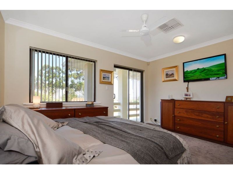 7 Suiza Place, Carine WA 6020