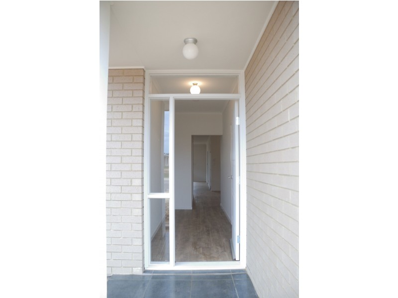 11 Grantchester Ave, Mount Barker SA 5251