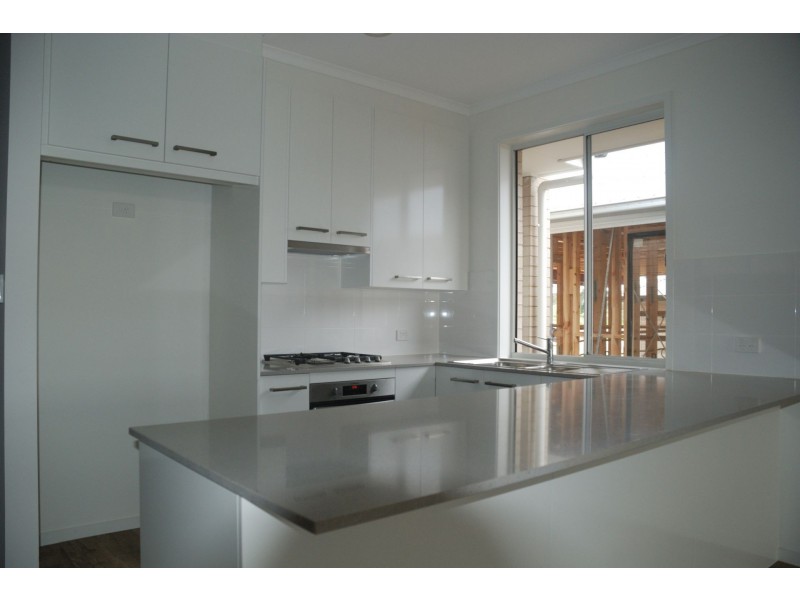 11 Grantchester Ave, Mount Barker SA 5251