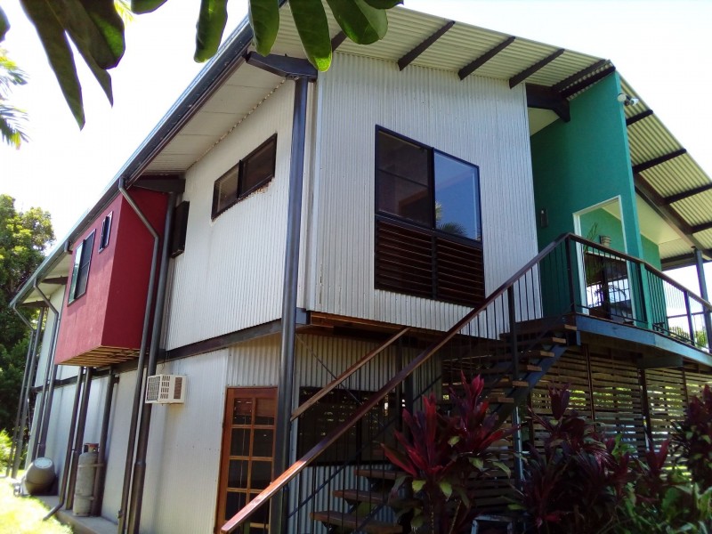 65 Holland St, Wongaling Beach QLD 4852