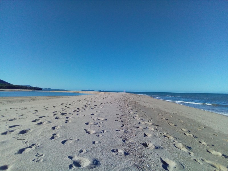 65 Holland St, Wongaling Beach QLD 4852