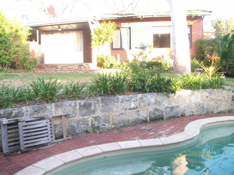 25 Longson Street, Hamilton Hill WA 6163