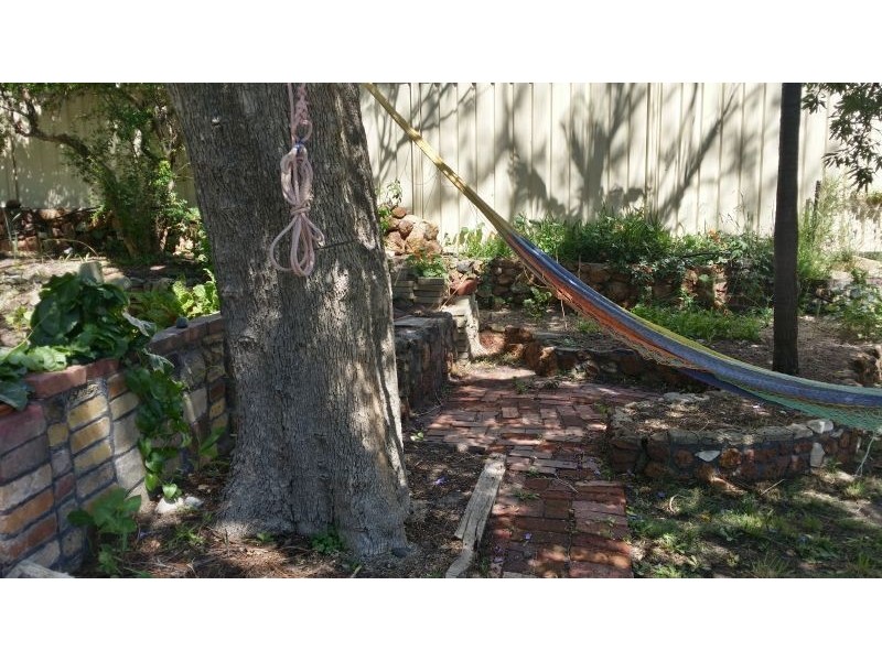 25 Longson Street, Hamilton Hill WA 6163