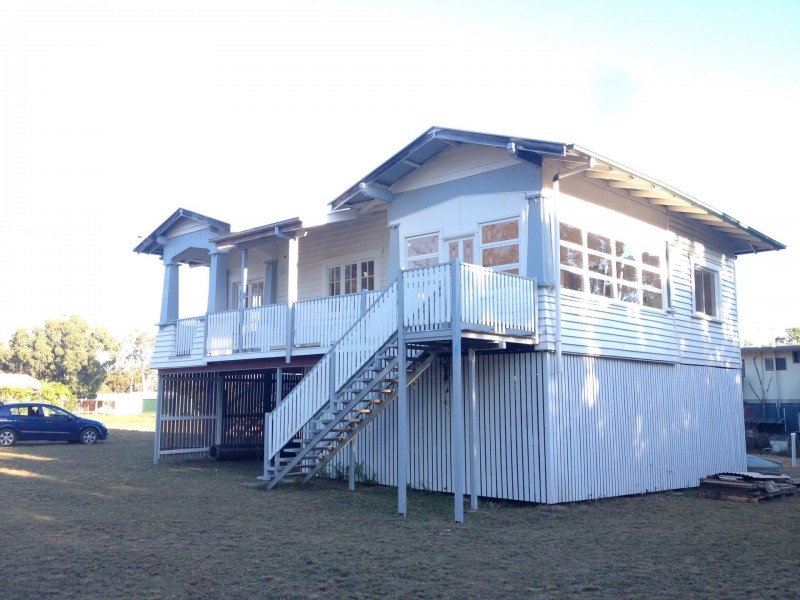 16 Bay Drive, Russell Island QLD 4184