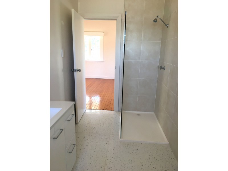 16 Bay Drive, Russell Island QLD 4184