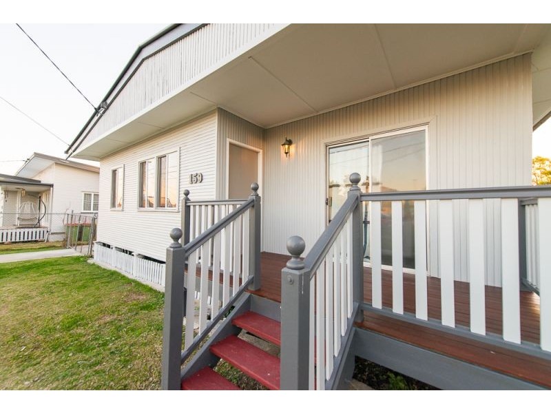 159 South Station Road, Silkstone QLD 4304