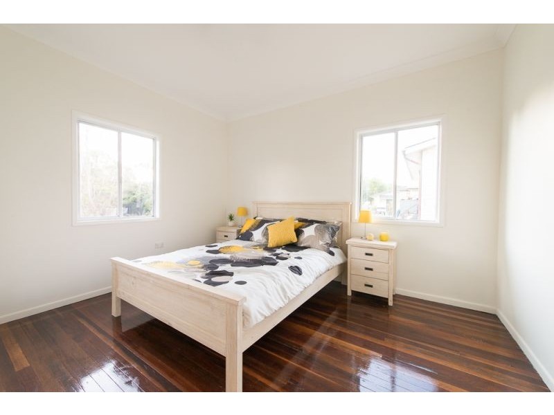 159 South Station Road, Silkstone QLD 4304