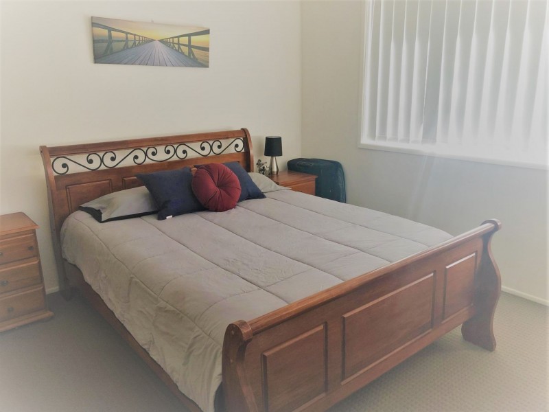 41 Alec Avenue, Mermaid Waters QLD 4218