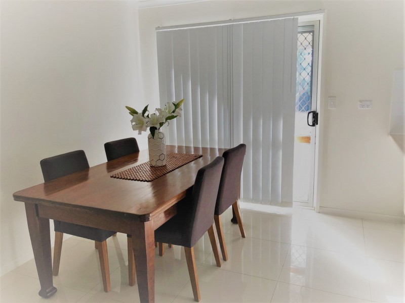 41 Alec Avenue, Mermaid Waters QLD 4218