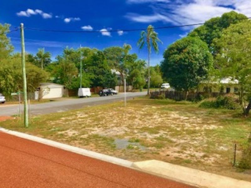 40 Marshall Street, Machans Beach QLD 4878