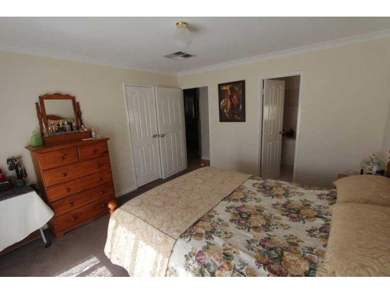 58 The Lakes Blvd, Jandakot WA 6164