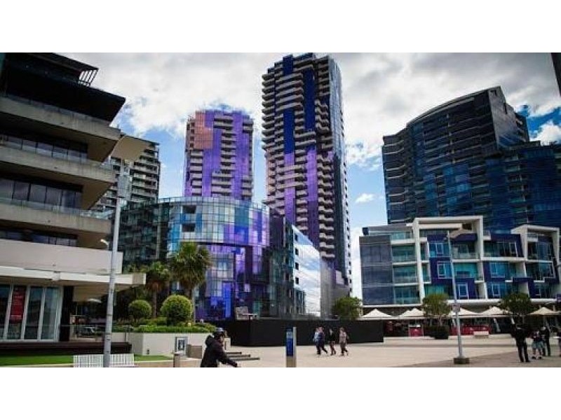 S1807/231 Harbour Esplanade, Docklands VIC 3008