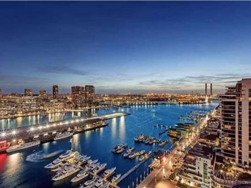 S1807/231 Harbour Esplanade, Docklands VIC 3008