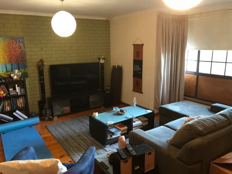 1 Laver Cresent, West Lakes Shore SA 5020