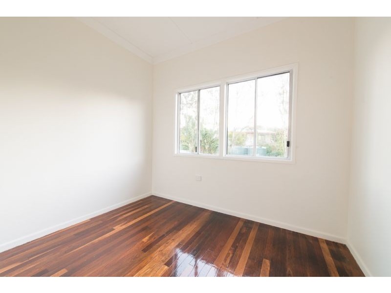 159 South Station Road, Silkstone QLD 4304