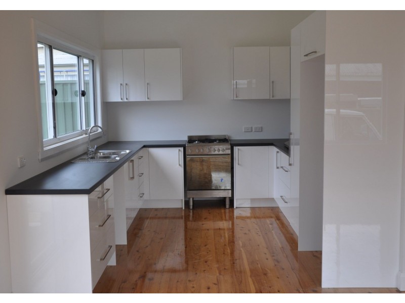 110 Peel St, Bathurst NSW 2795