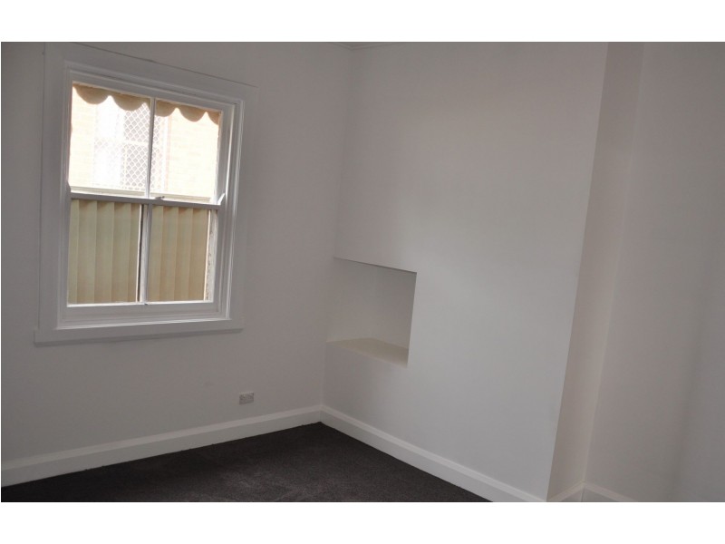 110 Peel St, Bathurst NSW 2795