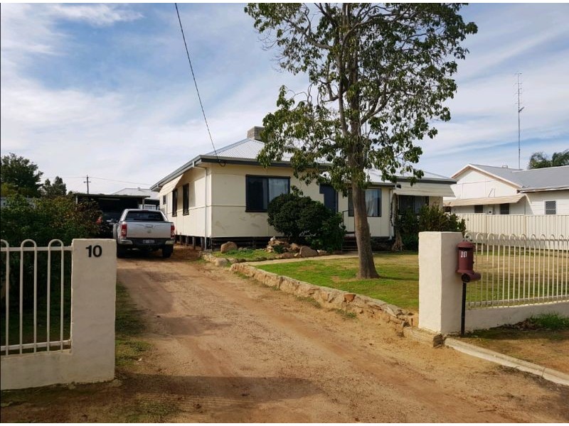 10 Mocardy st, Wongan Hills WA 6603