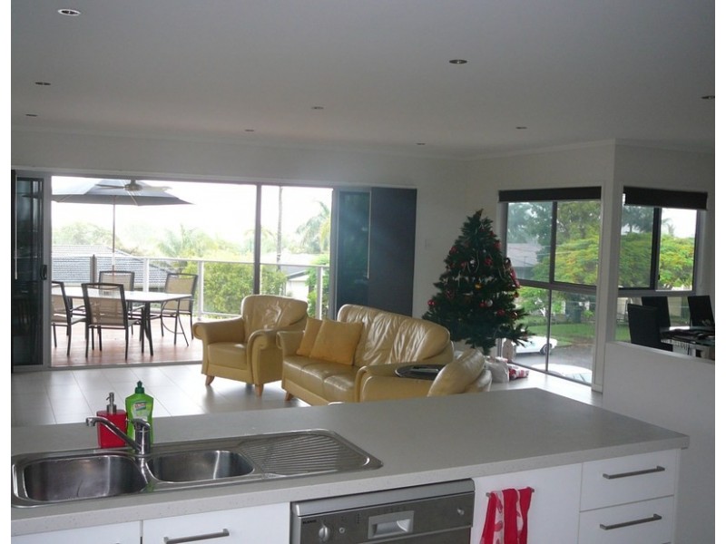 13 Kirkhill St, Brighton QLD 4017