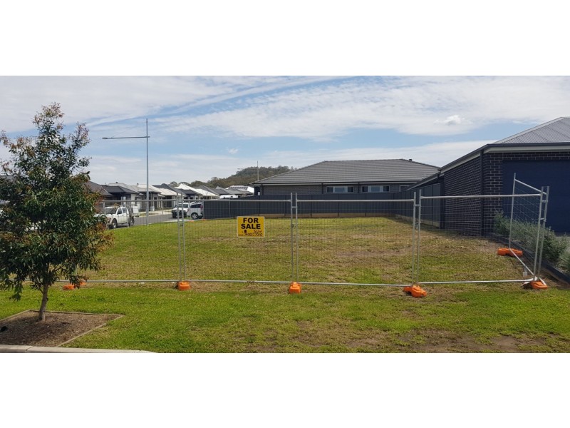 5 Markham Drive, Calderwood NSW 2527