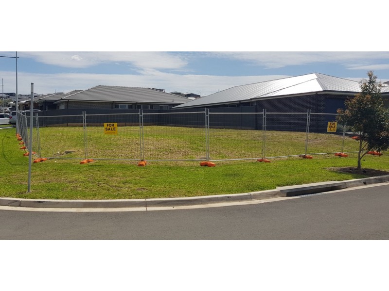 5 Markham Drive, Calderwood NSW 2527