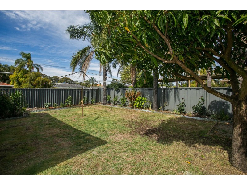 25 Surrey Street, Dianella WA 6059