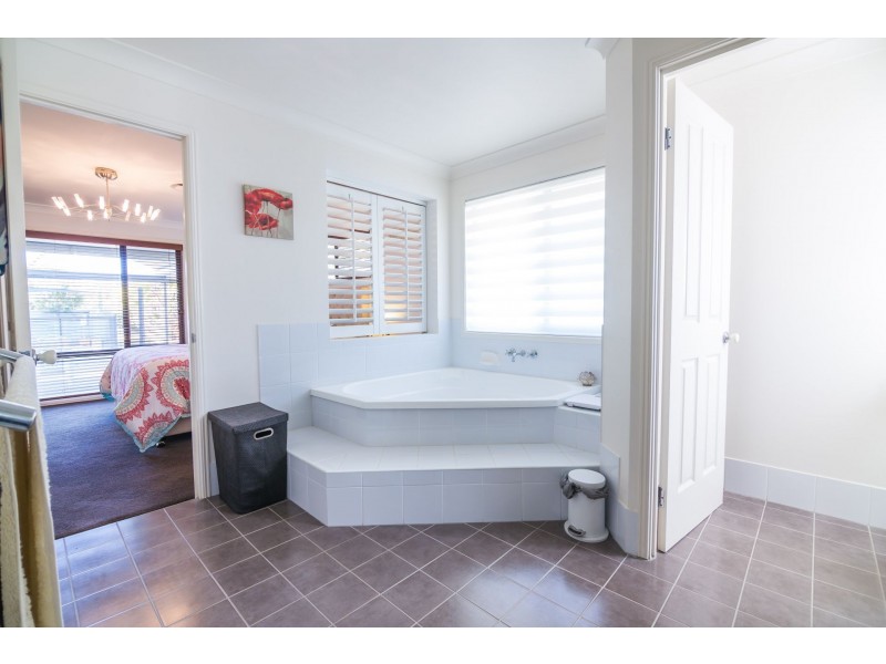 16 Blue Wren Close, Gulmarrad NSW 2463