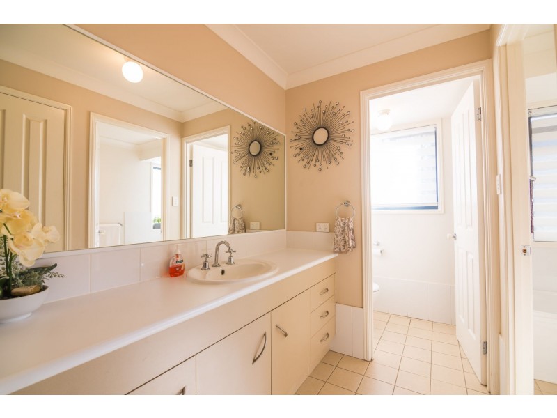16 Blue Wren Close, Gulmarrad NSW 2463