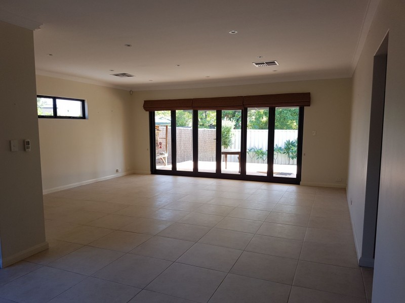 5 Brooklea Place, Ferndale WA 6148